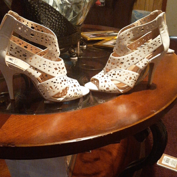 Shoes - Picture 3 of 3